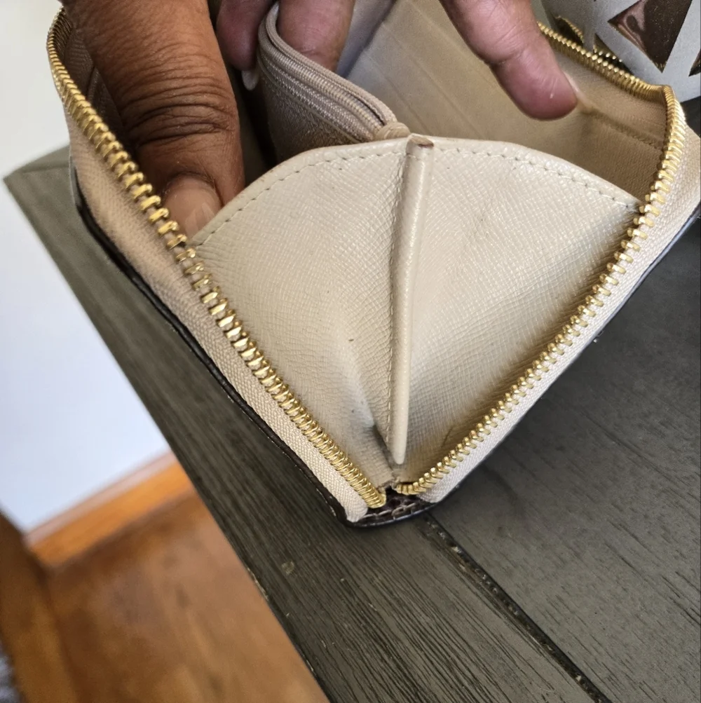 Michael Kors Snakeskin Print Wallet - Picture 7 of 12